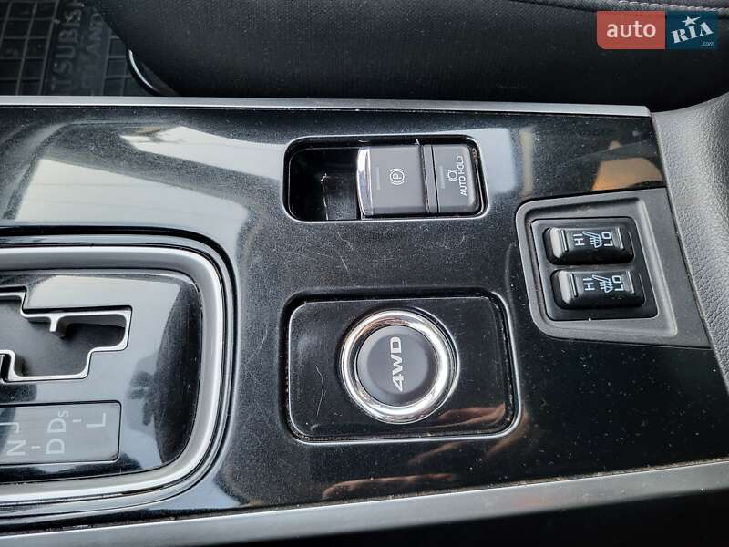 Внедорожник / Кроссовер Mitsubishi Outlander 2018 в Нововоронцовке фото 10 Внедорожник / Кроссовер Mitsubishi Outlander 2018 в Нововоронцовке
