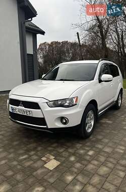 Внедорожник / Кроссовер Mitsubishi Outlander 2010 в Львове