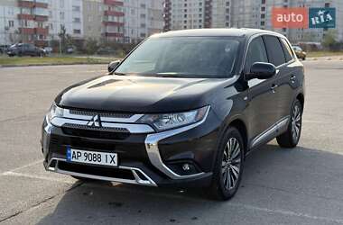 Позашляховик / Кросовер Mitsubishi Outlander 2019 в Запоріжжі