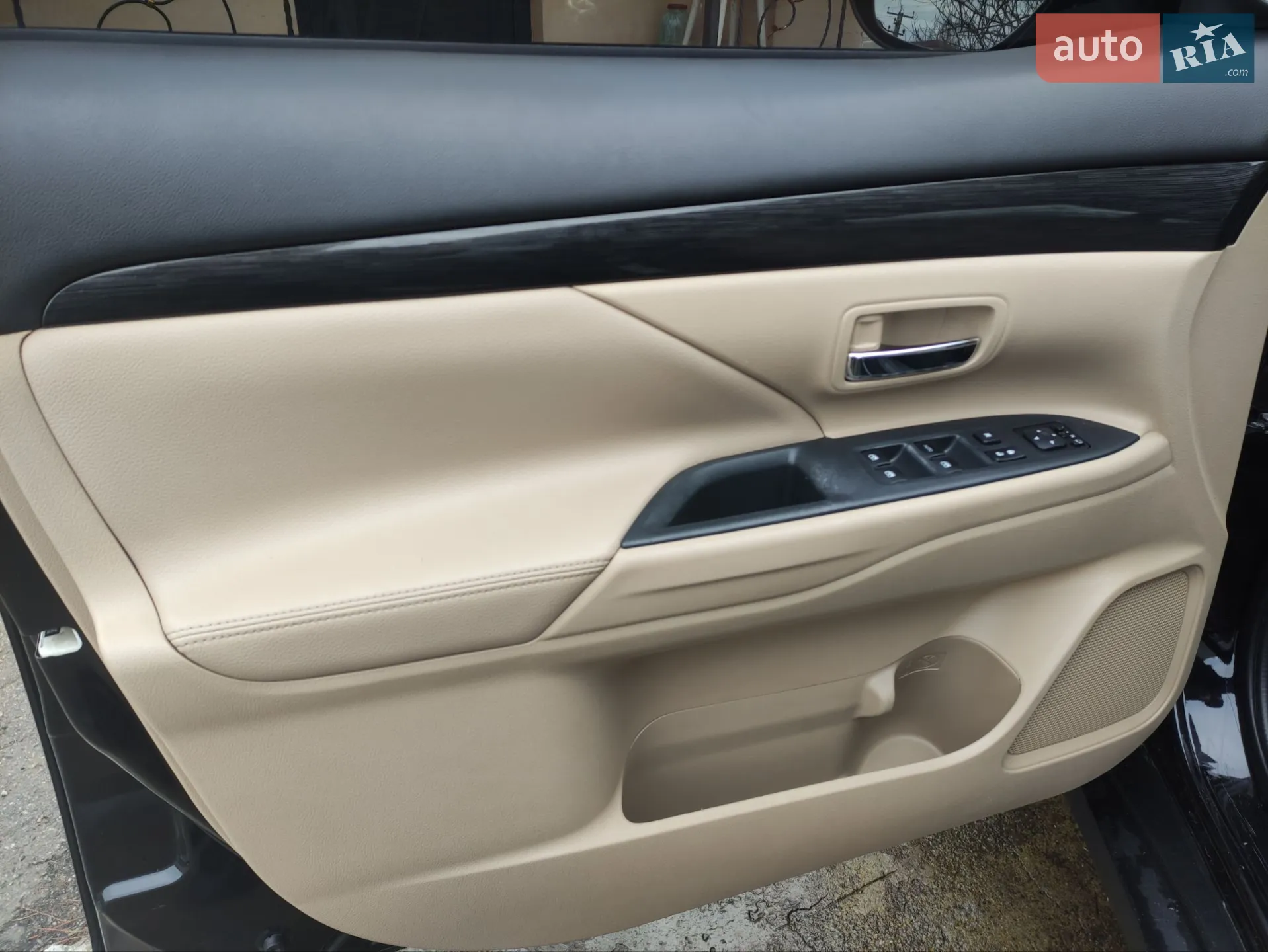 2018 Mitsubishi Outlander - мініатюра 13