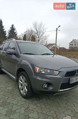 Внедорожник / Кроссовер Mitsubishi Outlander 2010 в Дубно