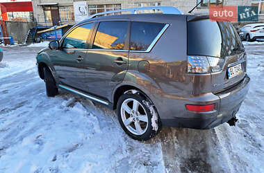 Внедорожник / Кроссовер Mitsubishi Outlander 2010 в Житомире