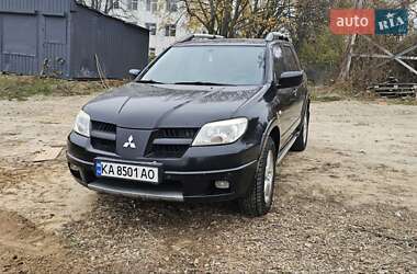 Внедорожник / Кроссовер Mitsubishi Outlander 2005 в Киеве