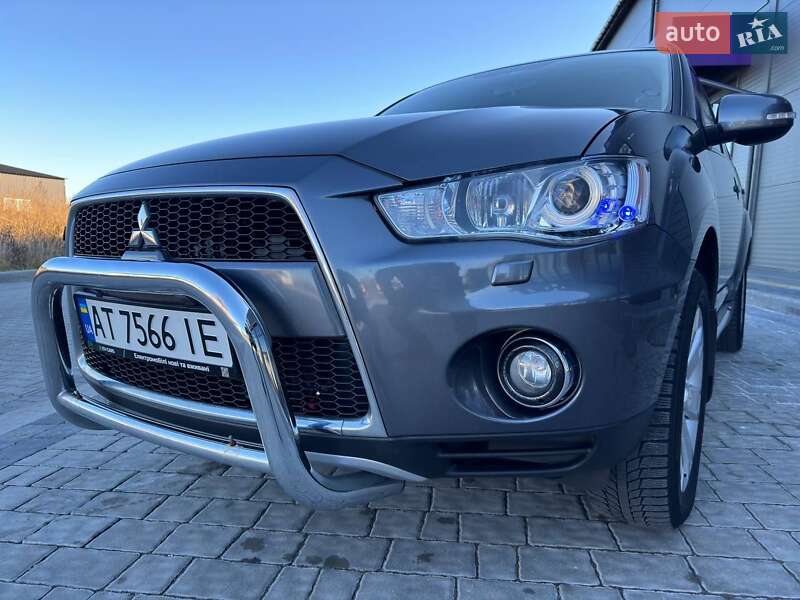 Позашляховик / Кросовер Mitsubishi Outlander 2010 в Івано-Франківську