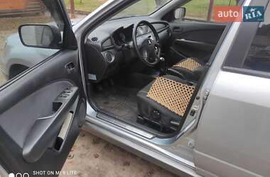 Позашляховик / Кросовер Mitsubishi Outlander 2006 в Вараші