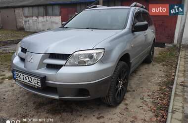 Позашляховик / Кросовер Mitsubishi Outlander 2006 в Вараші