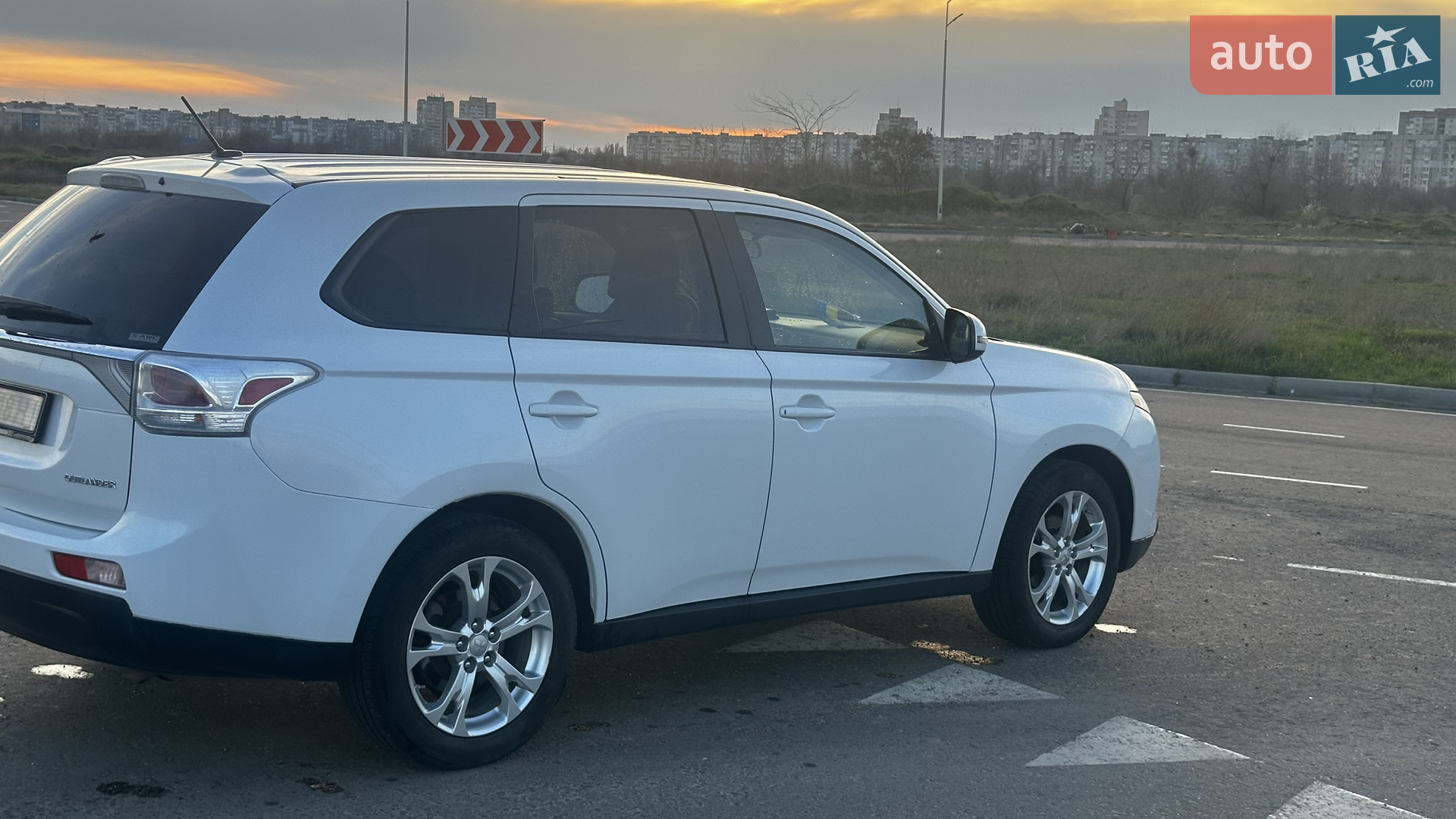 2013 Mitsubishi Outlander - мініатюра 7