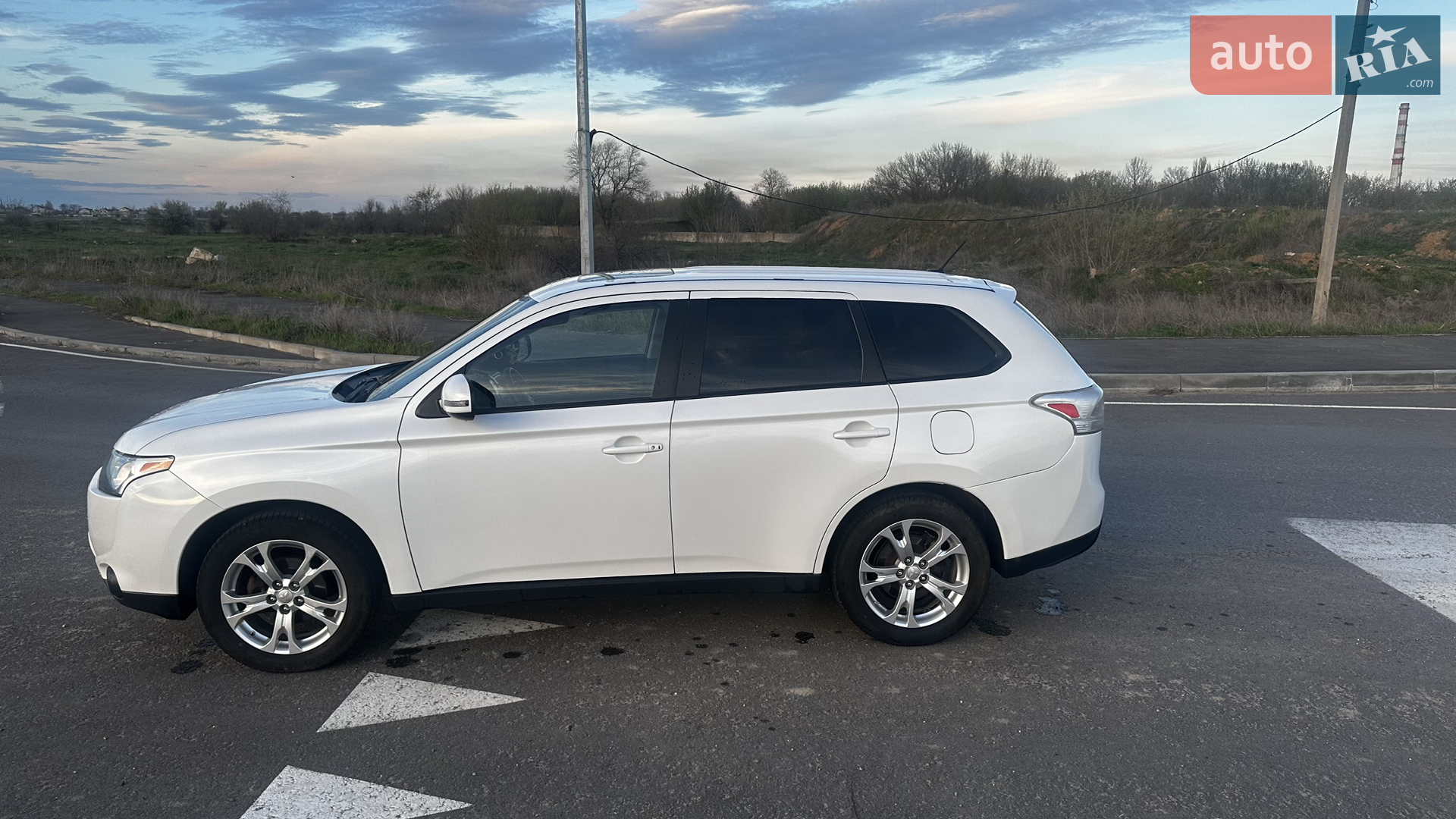 2013 Mitsubishi Outlander - мініатюра 10