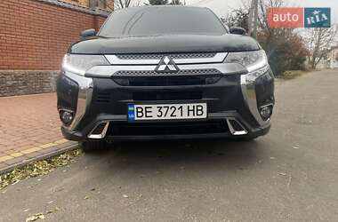 Внедорожник / Кроссовер Mitsubishi Outlander 2019 в Николаеве