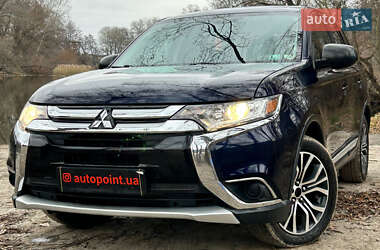 Позашляховик / Кросовер Mitsubishi Outlander 2016 в Сумах