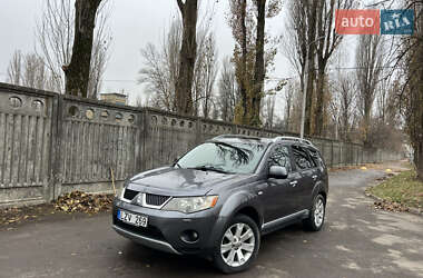 Позашляховик / Кросовер Mitsubishi Outlander 2008 в Києві