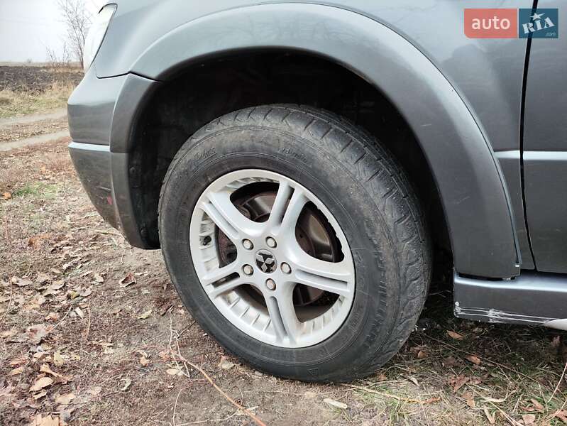 Внедорожник / Кроссовер Mitsubishi Outlander 2006 в Краснограде