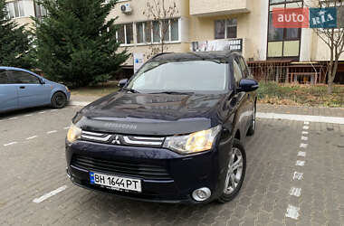 Позашляховик / Кросовер Mitsubishi Outlander 2012 в Одесі