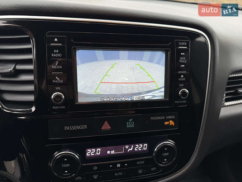 Позашляховик / Кросовер Mitsubishi Outlander 2016 в Хмельницькому