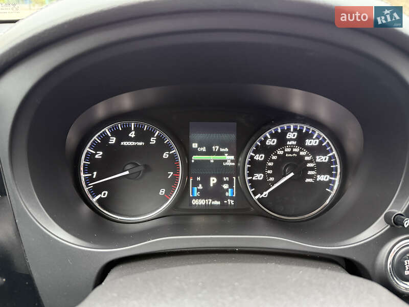 Позашляховик / Кросовер Mitsubishi Outlander 2016 в Хмельницькому