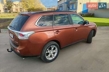 Позашляховик / Кросовер Mitsubishi Outlander 2012 в Луцьку