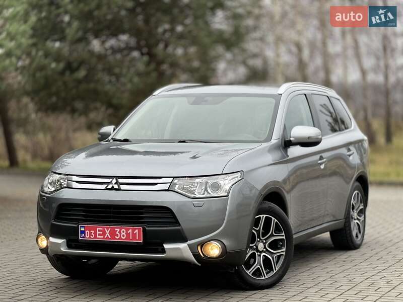 Позашляховик / Кросовер Mitsubishi Outlander 2015 в Дрогобичі