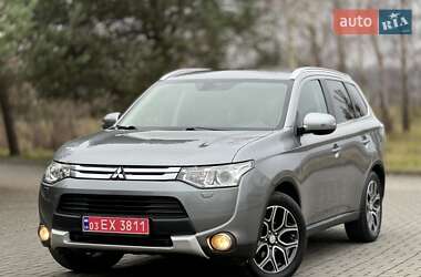 Позашляховик / Кросовер Mitsubishi Outlander 2015 в Дрогобичі