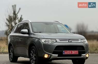 Позашляховик / Кросовер Mitsubishi Outlander 2015 в Дрогобичі