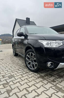 Внедорожник / Кроссовер Mitsubishi Outlander 2014 в Трускавце