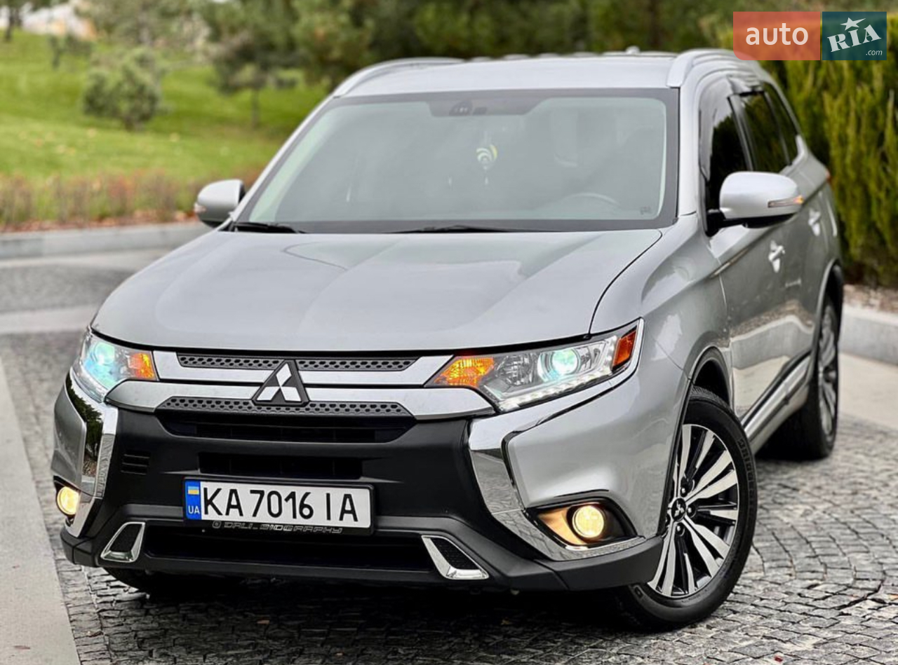2018 Mitsubishi Outlander - мініатюра 20