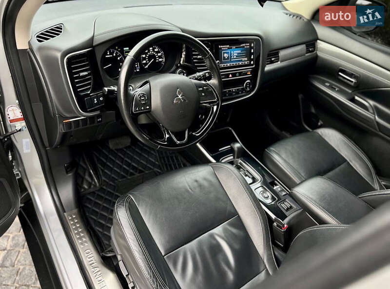 Внедорожник / Кроссовер Mitsubishi Outlander 2019 в Хмельницком