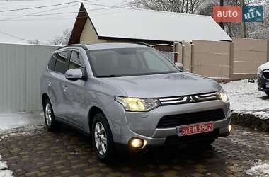 Позашляховик / Кросовер Mitsubishi Outlander 2014 в Рівному