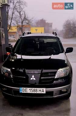 Позашляховик / Кросовер Mitsubishi Outlander 2003 в Первомайську