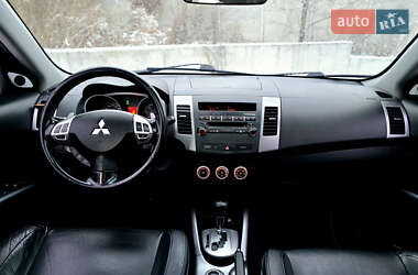 Позашляховик / Кросовер Mitsubishi Outlander 2007 в Києві