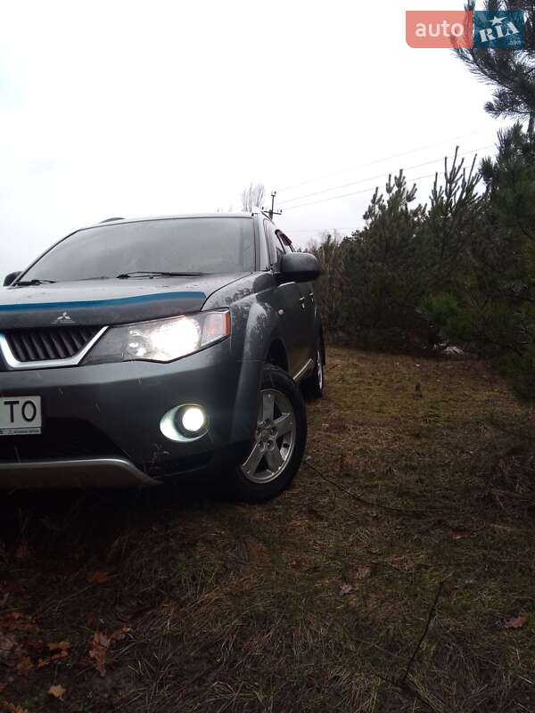 Позашляховик / Кросовер Mitsubishi Outlander 2008 в Кобеляках