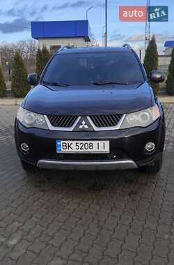 Внедорожник / Кроссовер Mitsubishi Outlander 2007 в 