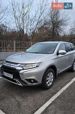 Позашляховик / Кросовер Mitsubishi Outlander 2021 в Кропивницькому