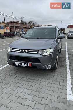 Позашляховик / Кросовер Mitsubishi Outlander 2014 в Калуші