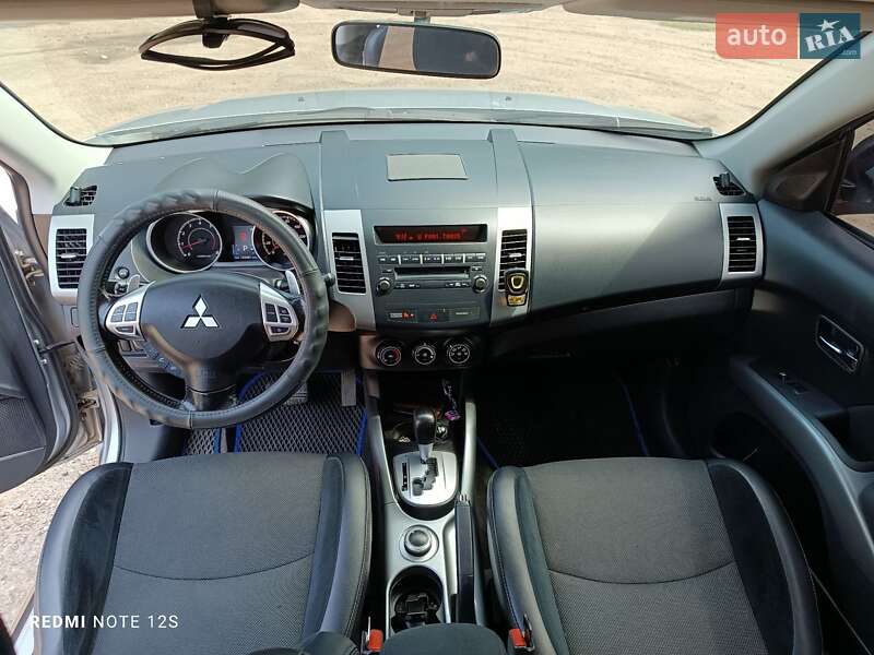 Позашляховик / Кросовер Mitsubishi Outlander 2011 в Глевасі