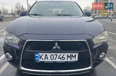 Позашляховик / Кросовер Mitsubishi Outlander 2011 в Києві