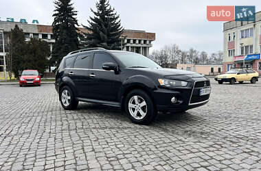 Внедорожник / Кроссовер Mitsubishi Outlander 2011 в 