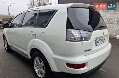 Позашляховик / Кросовер Mitsubishi Outlander 2011 в Миргороді