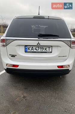 Позашляховик / Кросовер Mitsubishi Outlander 2013 в Софіївській Борщагівці