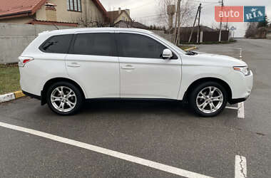 Позашляховик / Кросовер Mitsubishi Outlander 2013 в Софіївській Борщагівці