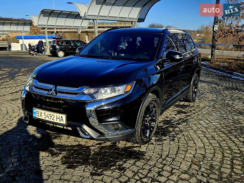 Позашляховик / Кросовер Mitsubishi Outlander 2018 в Хмельницькому фото 3 Позашляховик / Кросовер Mitsubishi Outlander 2018 в Хмельницькому