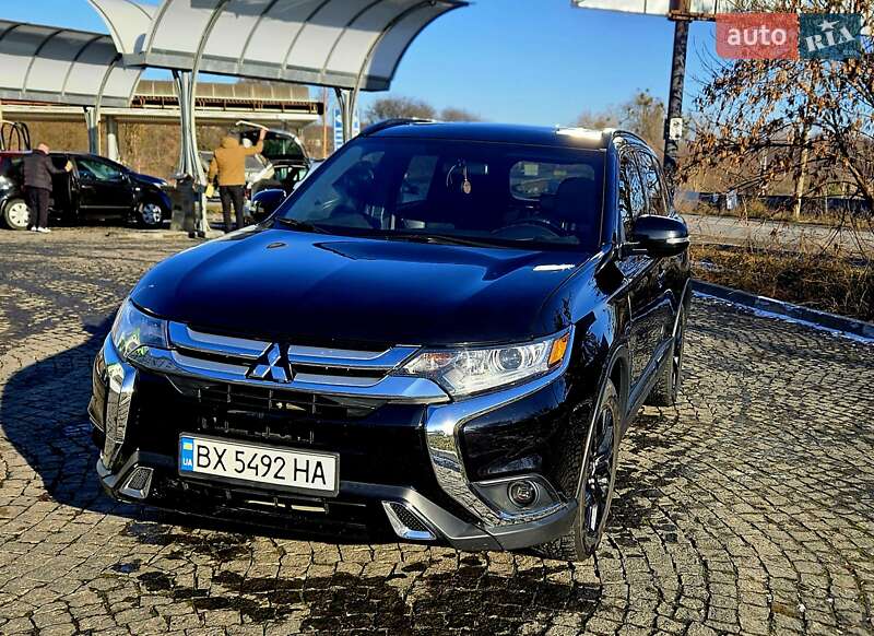 Позашляховик / Кросовер Mitsubishi Outlander 2018 в Хмельницькому фото 4 Позашляховик / Кросовер Mitsubishi Outlander 2018 в Хмельницькому