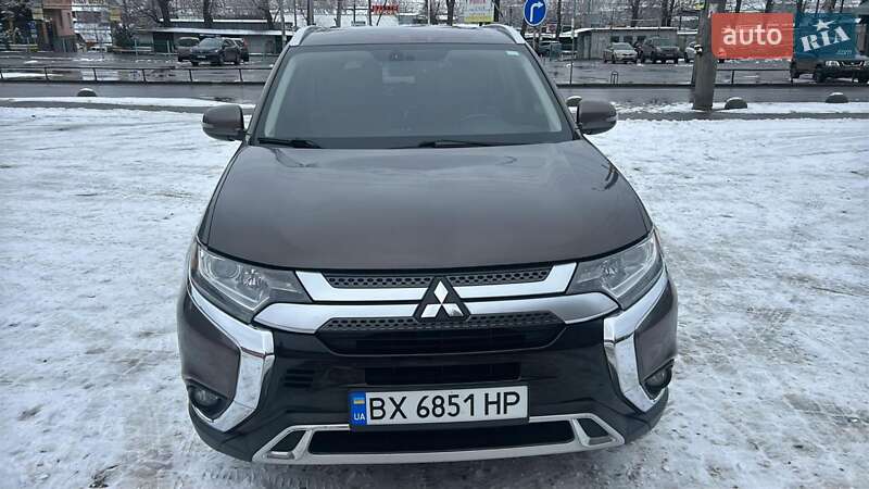 Mitsubishi Outlander 2019