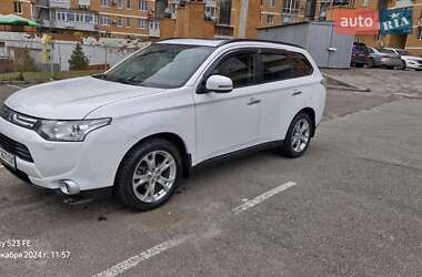 Позашляховик / Кросовер Mitsubishi Outlander 2013 в Харкові