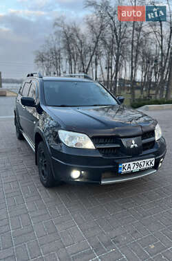 Позашляховик / Кросовер Mitsubishi Outlander 2008 в Києві