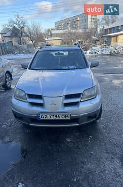 Позашляховик / Кросовер Mitsubishi Outlander 2003 в Харкові