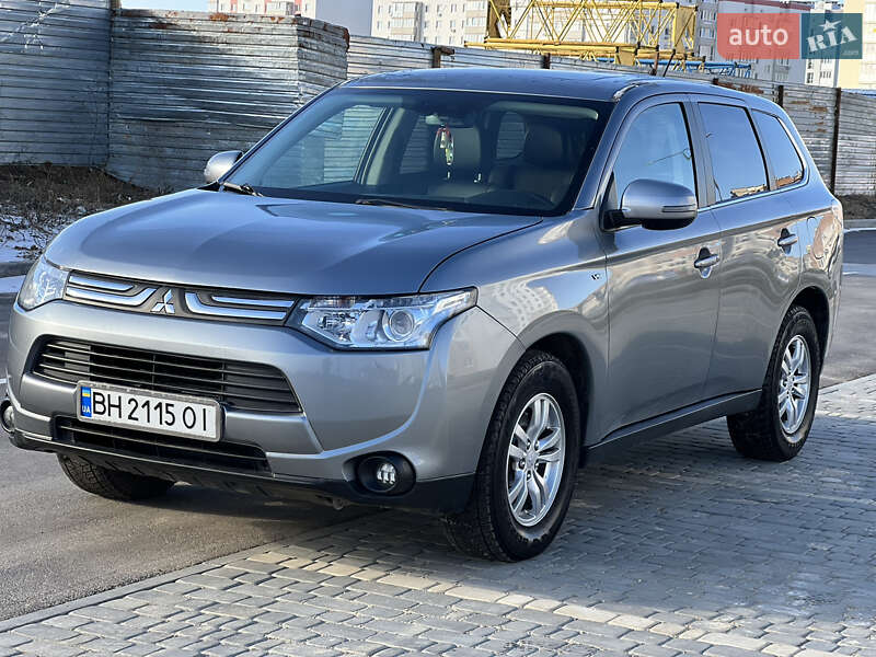 Позашляховик / Кросовер Mitsubishi Outlander 2013 в Вінниці