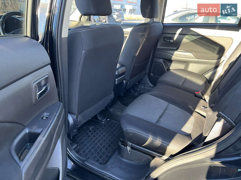 Внедорожник / Кроссовер Mitsubishi Outlander 2017 в Кривом Роге