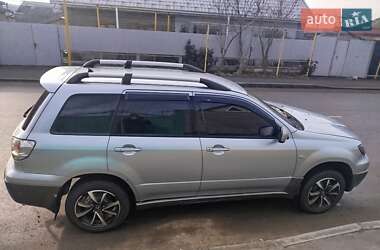 Внедорожник / Кроссовер Mitsubishi Outlander 2004 в Первомайске