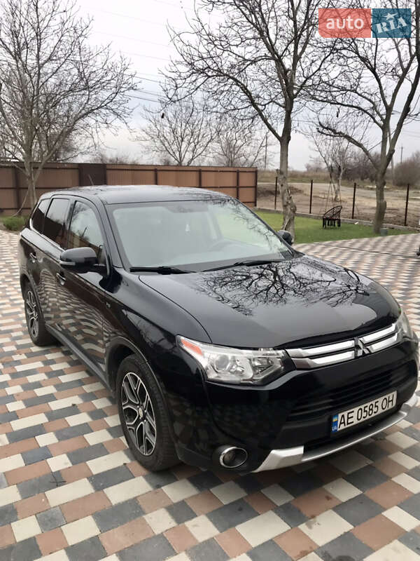 Позашляховик / Кросовер Mitsubishi Outlander 2014 в Дніпрі