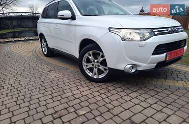 Позашляховик / Кросовер Mitsubishi Outlander 2014 в Стрию